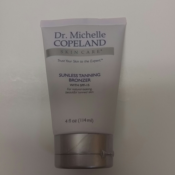 Dr. Michelle Copeland Sunless Tanning Bronzer SPF - Picture 3 of 3